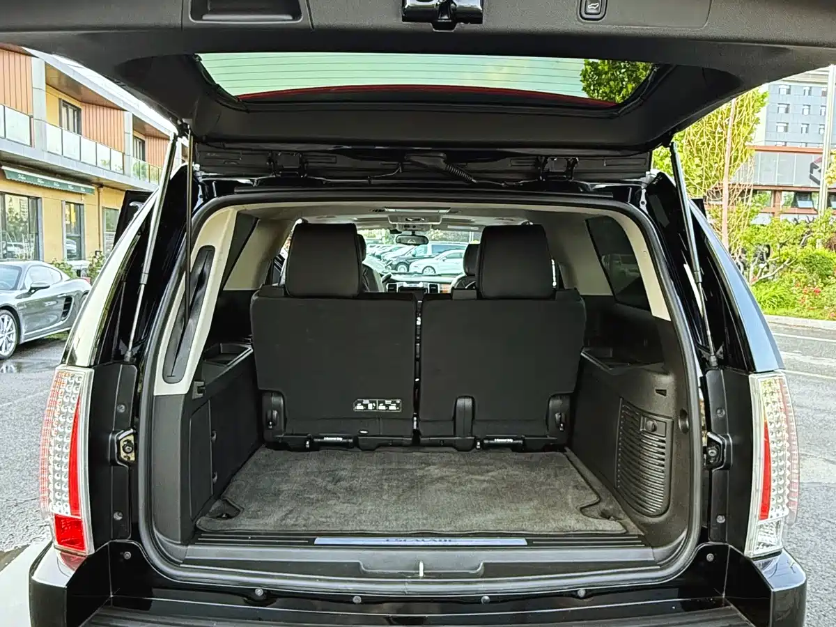 Cadillac Escalade 2013 6.2L ESV Platinum Extended фото 17
