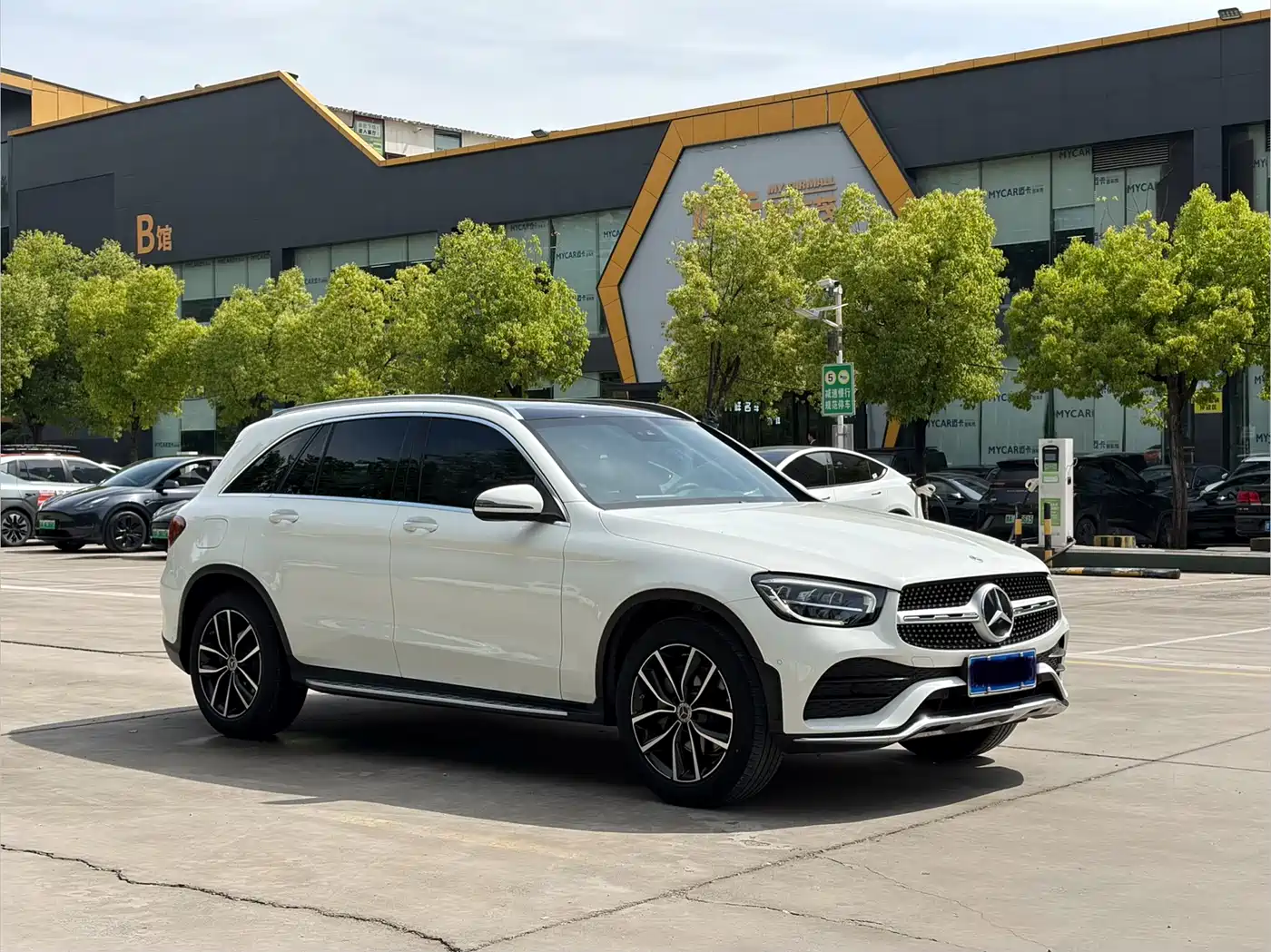 Mercedes-Benz GLC 2022 Model GLC 300 L 4MATIC Dynamic Edition фото 3