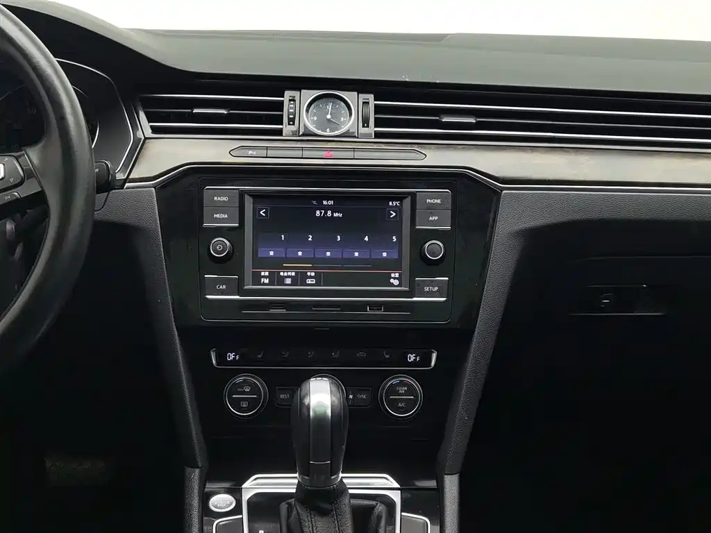 Volkswagen Magotan 2018 380TSI DSG Luxury фото 12