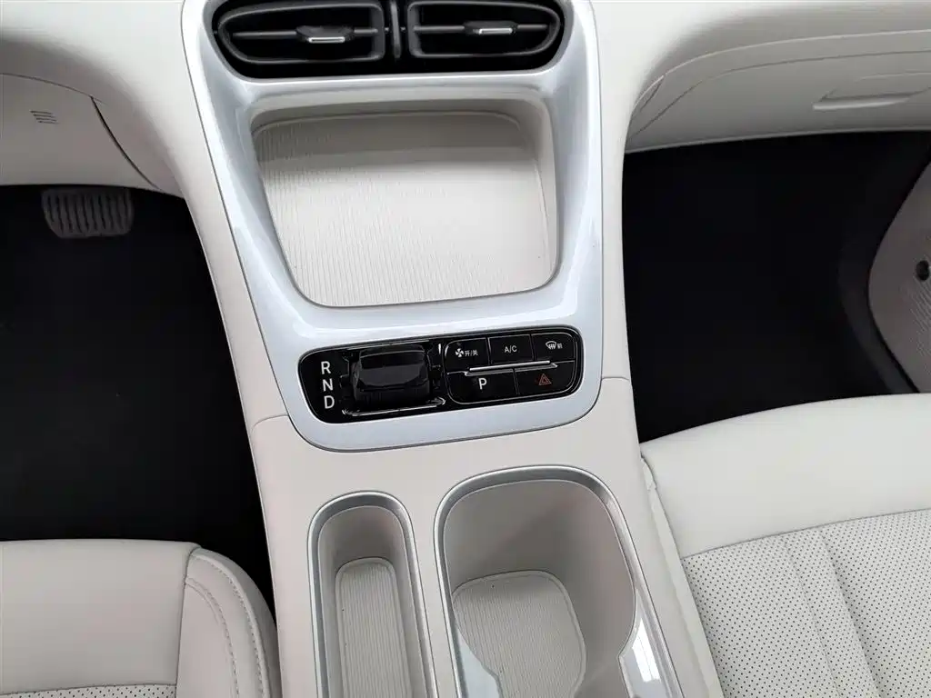 Geely Galaxy Starry Wish 2025 UP 410km Explorer Edition фото 13