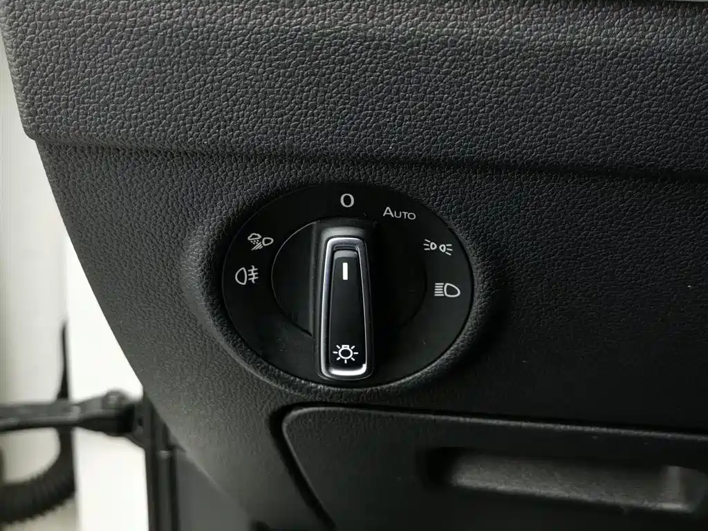 Volkswagen Tiguan L 2022 330TSI Automatic 2WD Comfort Edition фото 21