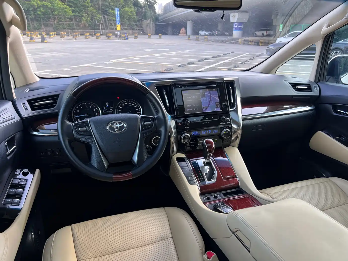 Toyota Alphard 2015 3.5L Luxury Edition фото 18