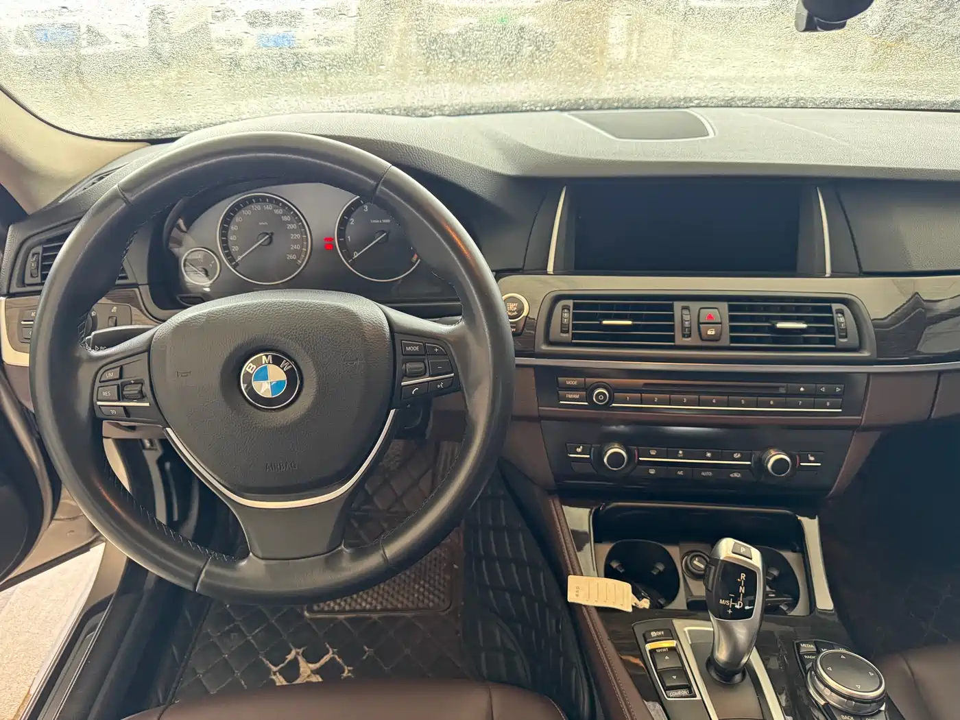 BMW 5 Series 2014 525Li Luxury Design Package фото 5