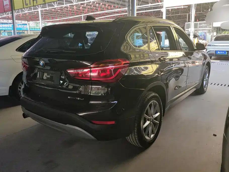 BMW X1 2019 sDrive18Li Fashion Model фото 3