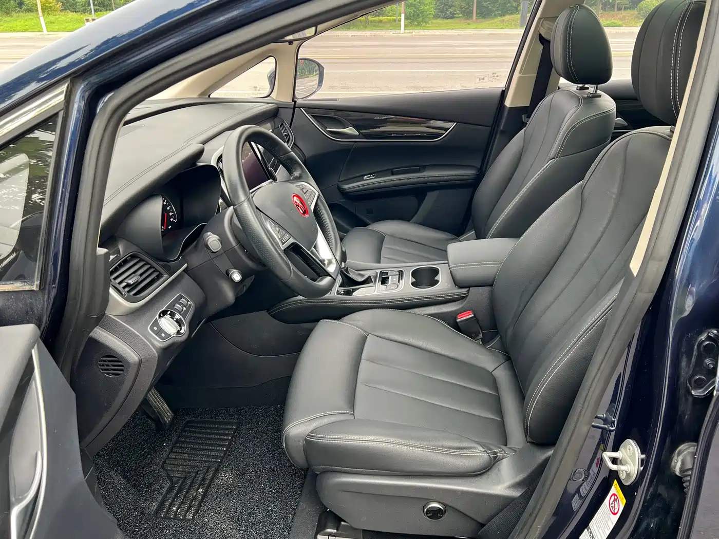 BYD Song MAX 2017 1.5T Auto Smart Connect Premium 7-seater фото 10