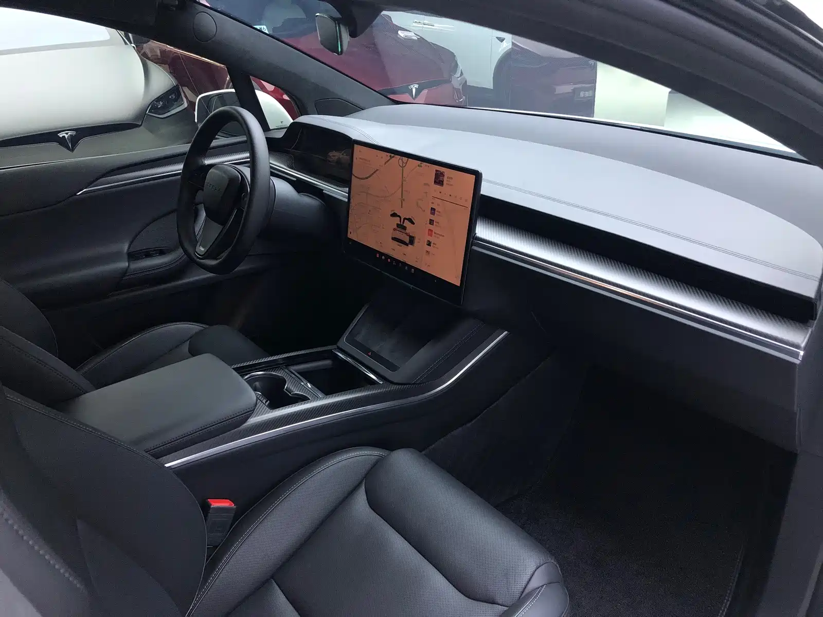 Фото 12 - Tesla Model X