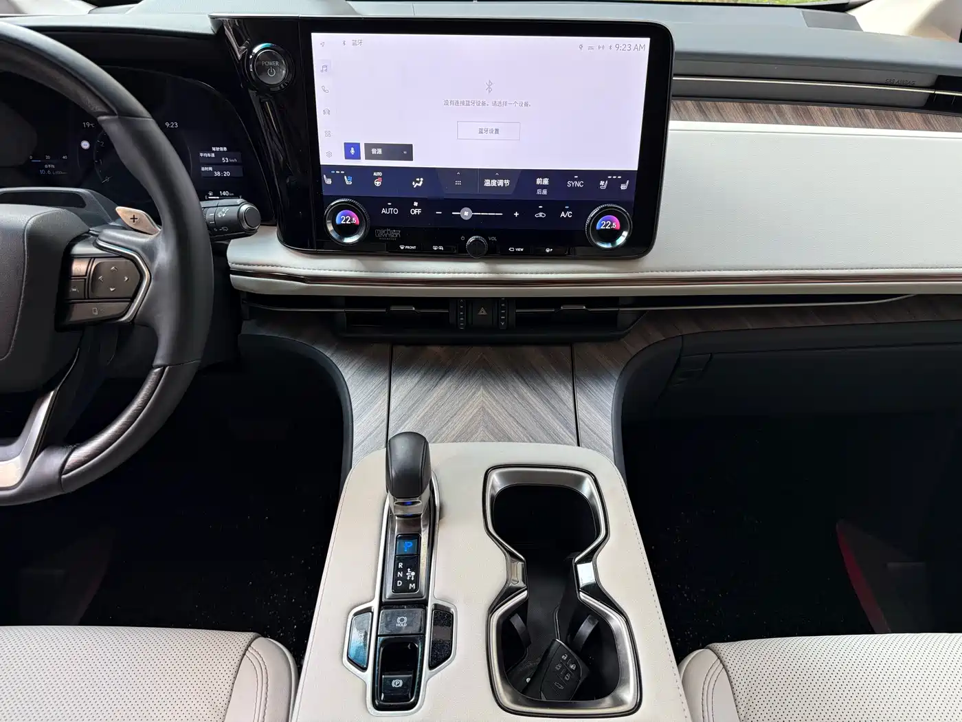 Lexus LM 2023 500h 6-Seater Prestige Edition фото 14
