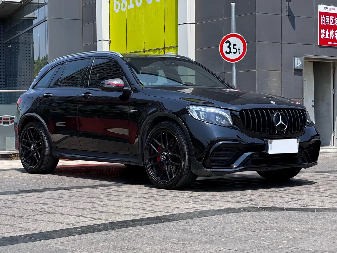 Mercedes-Benz GLC AMG 2017 AMG GLC 43 4MATIC фото 4