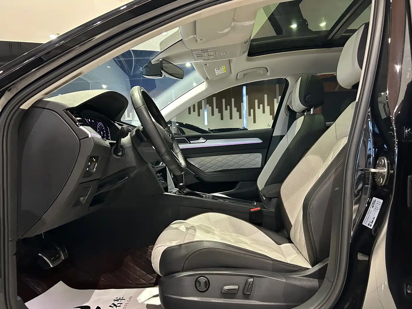 Volkswagen Magotan 2023 Model 2 Million Commemorative Edition 330TSI DSG Luxury фото 8