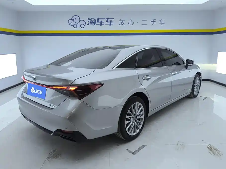 Toyota Avalon 2024 Hybrid 2.0L Luxury Edition фото 3