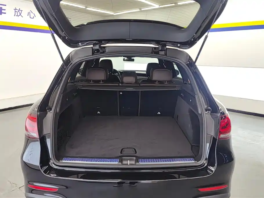 Mercedes-Benz GLC 2022 Facelift GLC 260 L 4MATIC Luxury Model фото 4