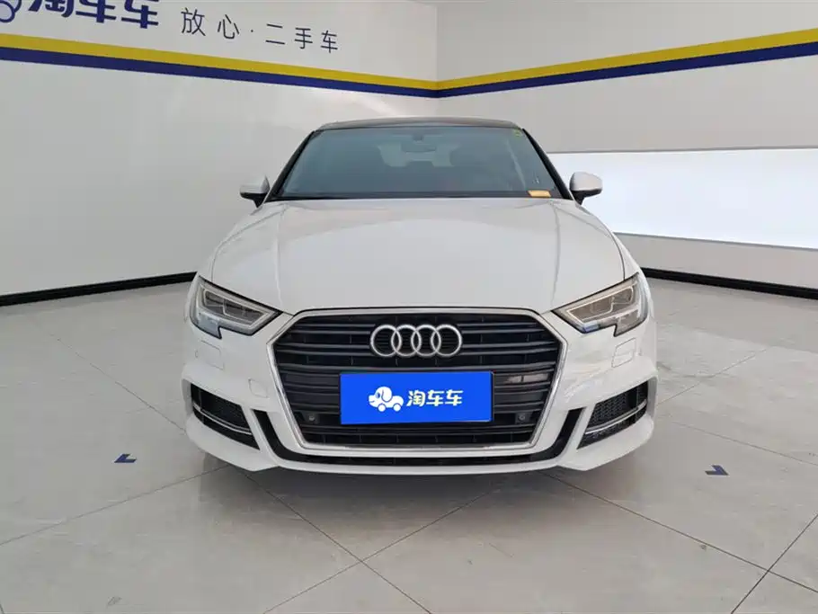 Audi A3 2018 30th Anniversary Limousine 35 TFSI Sport фото 2