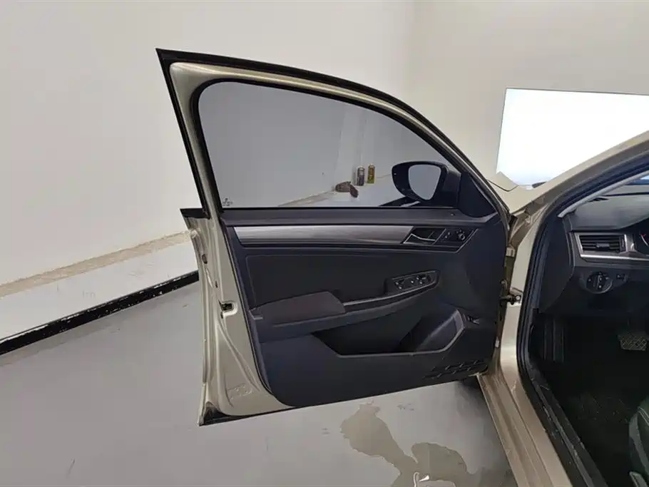 Volkswagen Bora 2018 1.5L Automatic Fashion фото 7