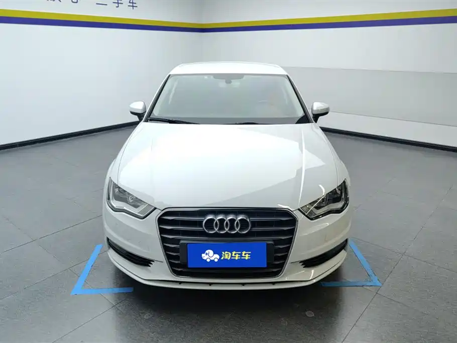 Audi A3 2016 Limousine 35 TFSI Progressive фото 2