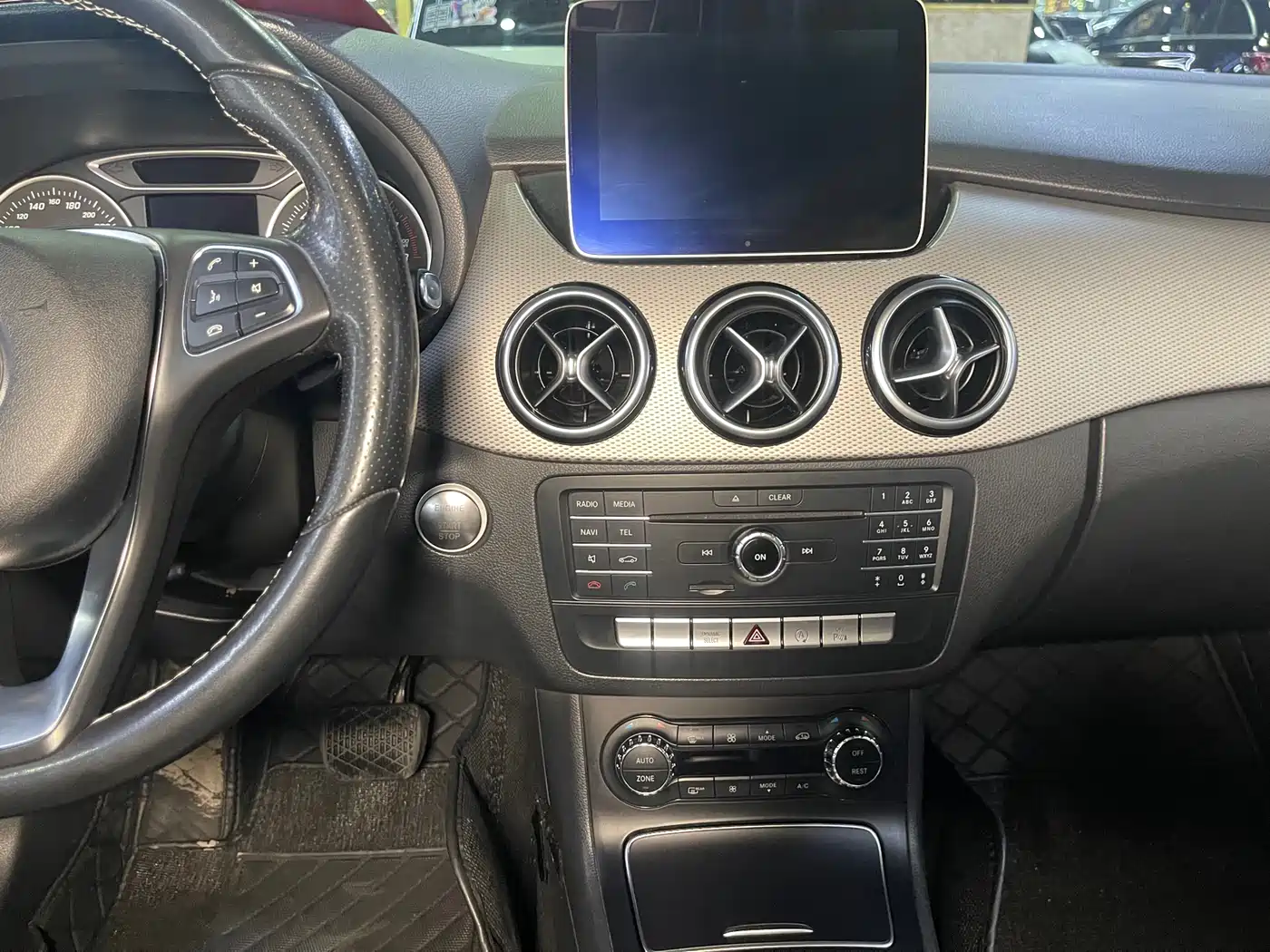 Mercedes-Benz B-Class 2017 B 200 Style фото 6