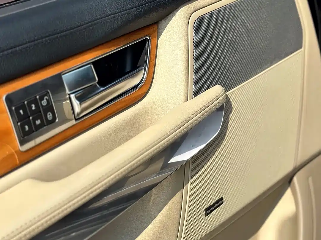 Land Rover Range Rover Sport 2012 3.0 TDV6 Ultimate Sport Edition фото 9