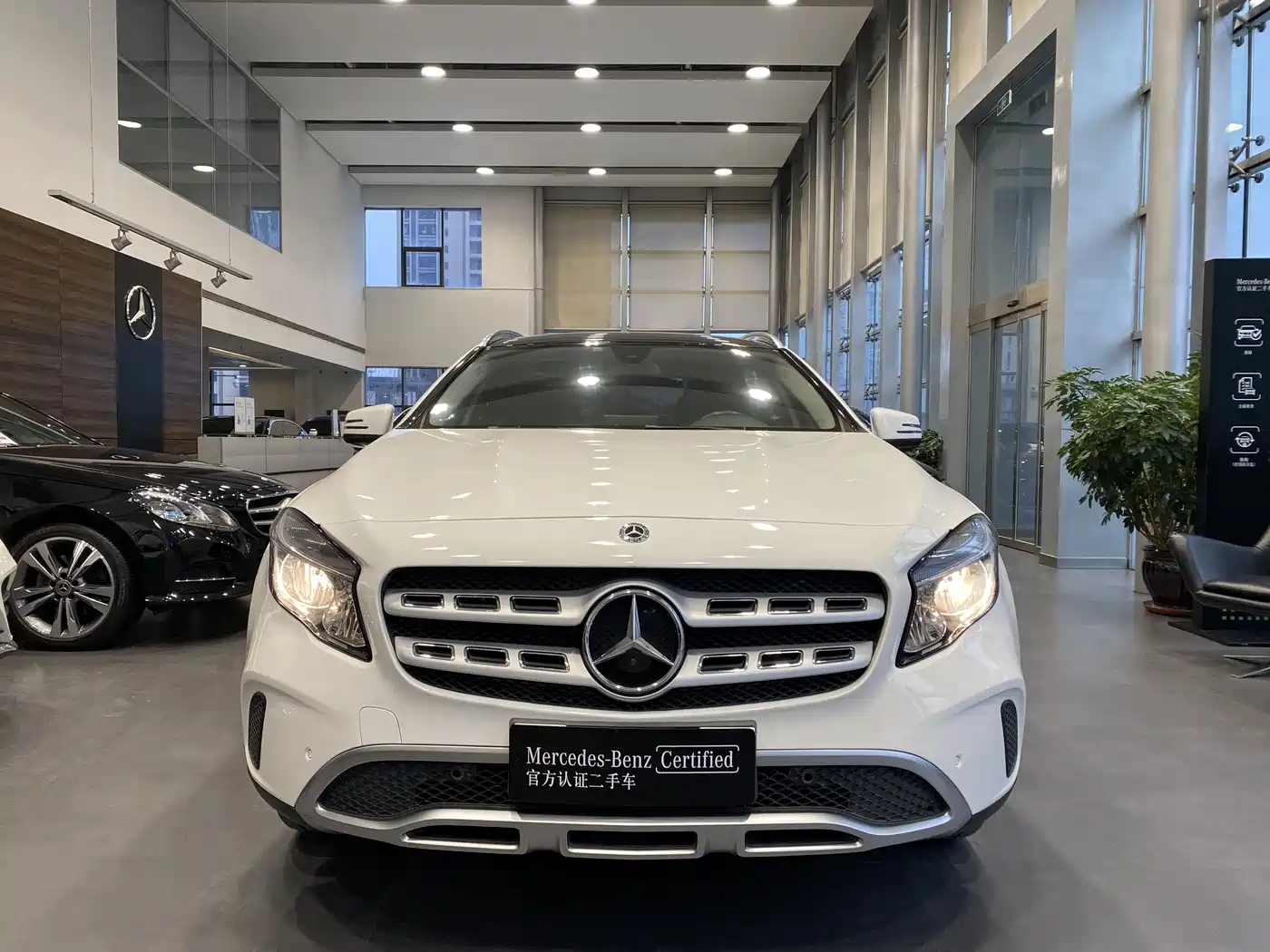 Mercedes-Benz GLA 2017 GLA 200 Dynamic фото 2