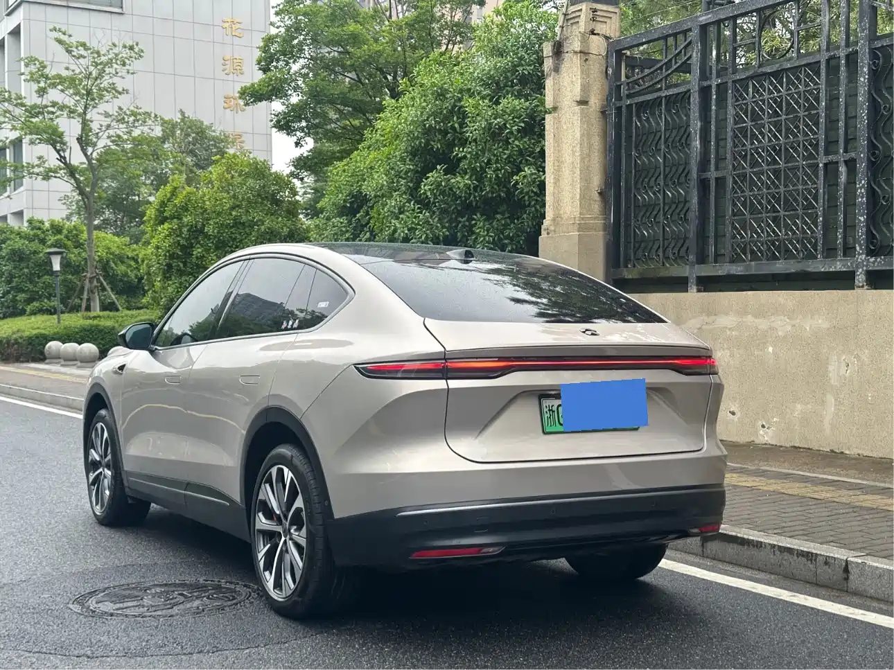 Фото 10 - NIO EC7