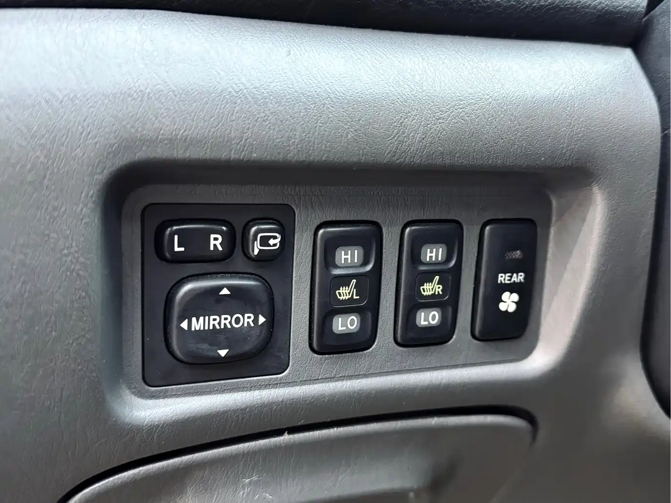 Toyota Previa 2004 2.4L AT фото 13