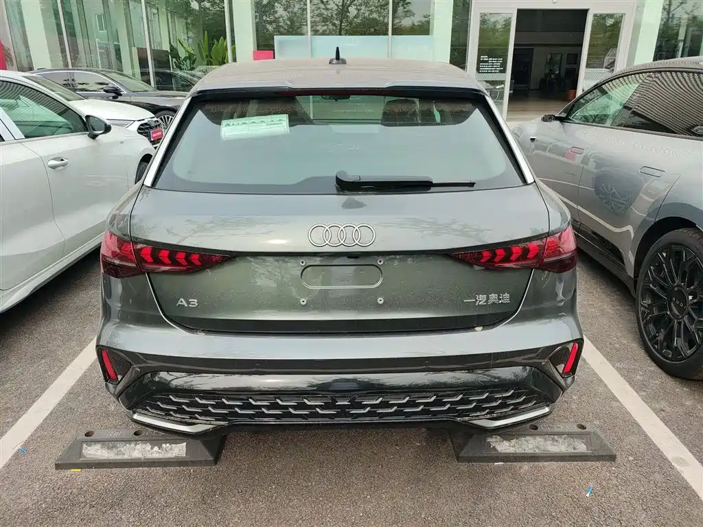 Audi A3 2025 Facelift Sportback 35TFSI Speed Delight фото 4