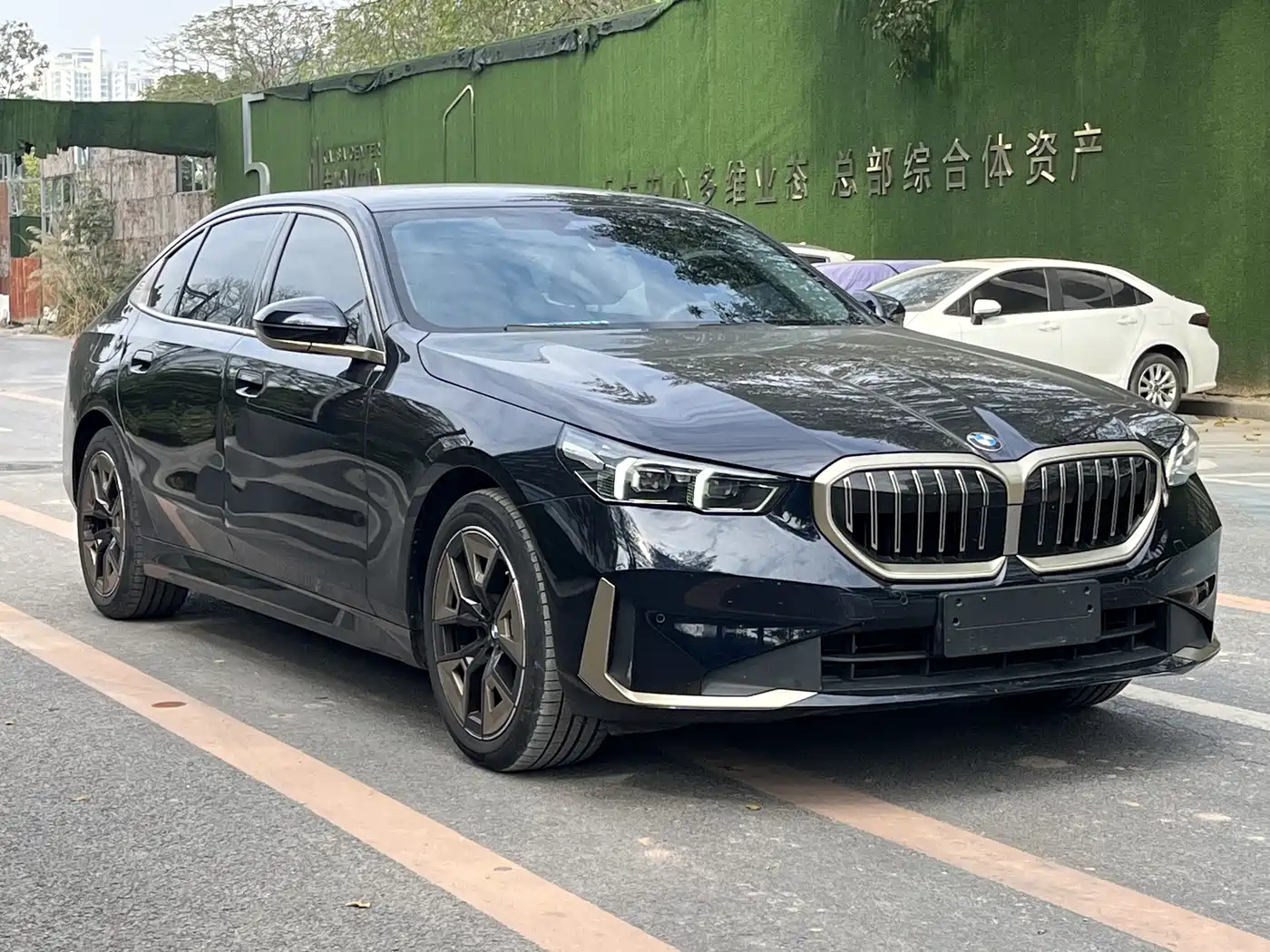 BMW 5 Series 2024 525Li M Sport Package фото 3