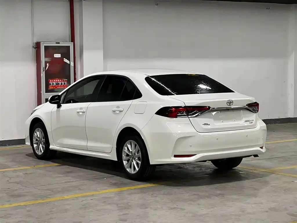 Toyota Corolla 2021 1.2T S-CVT Elite PLUS Edition фото 4