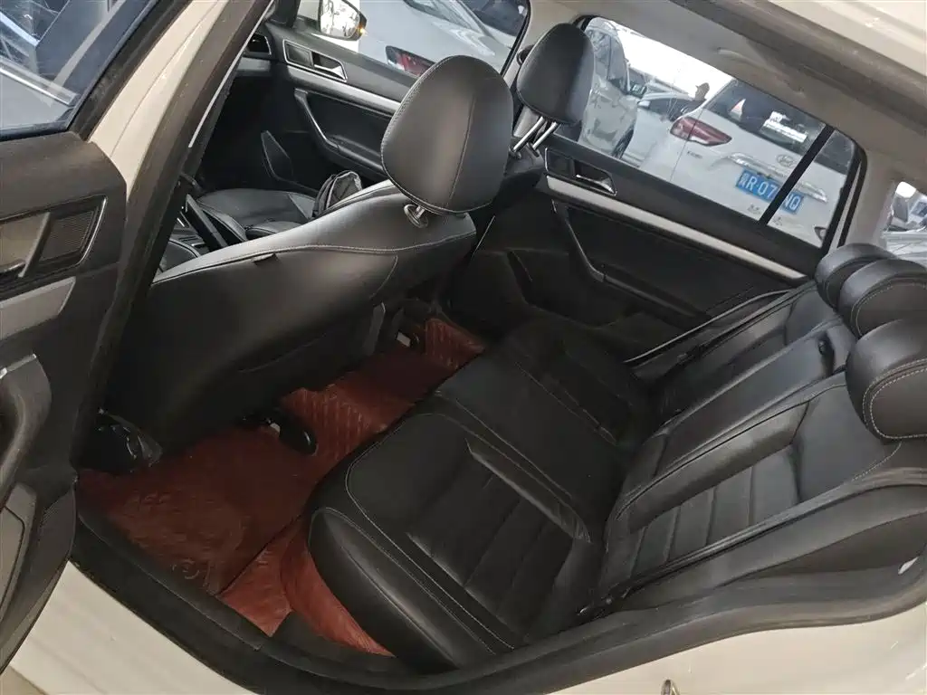 Volkswagen Lavida Tour 2017 180TSI DSG Comfort Edition фото 17