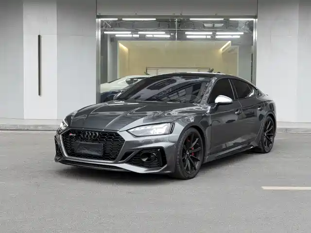 AUDI RS 5