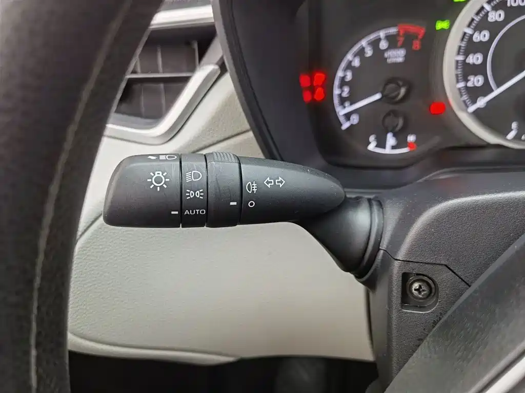 Toyota Frontlander 2022 2.0L CVT Leading Edition фото 21