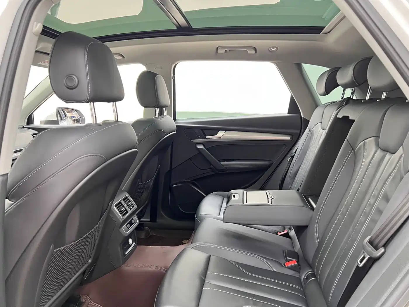 Audi Q5L 2023 40T Luxury Dynamic фото 9