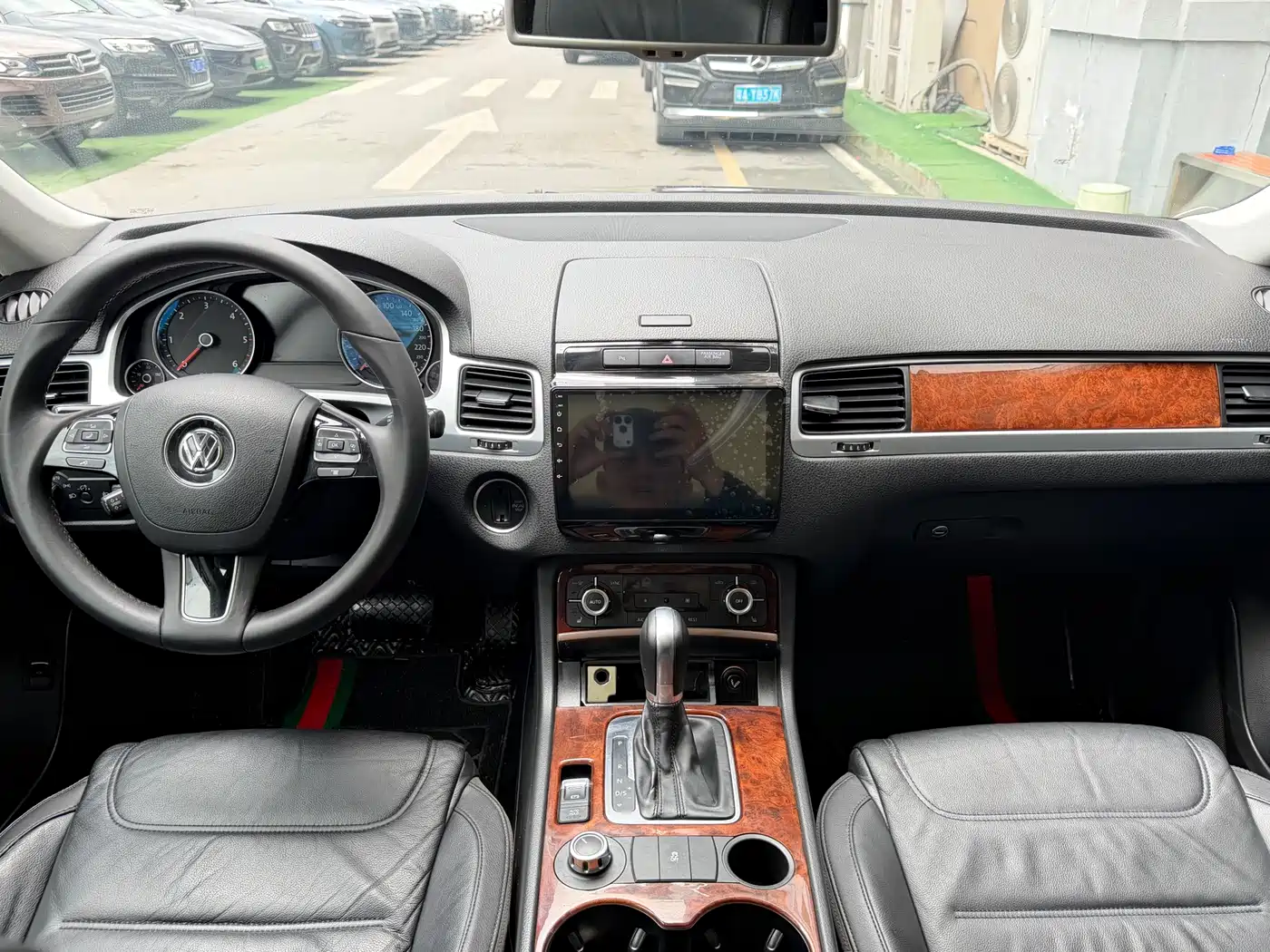 Volkswagen Touareg 2011 3.0TDI Diesel Standard фото 5