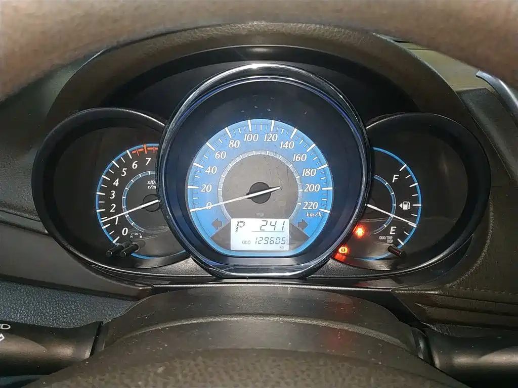 Toyota YARiS L Zhi Xuan 2014 1.5G Automatic Dynamic Edition фото 12