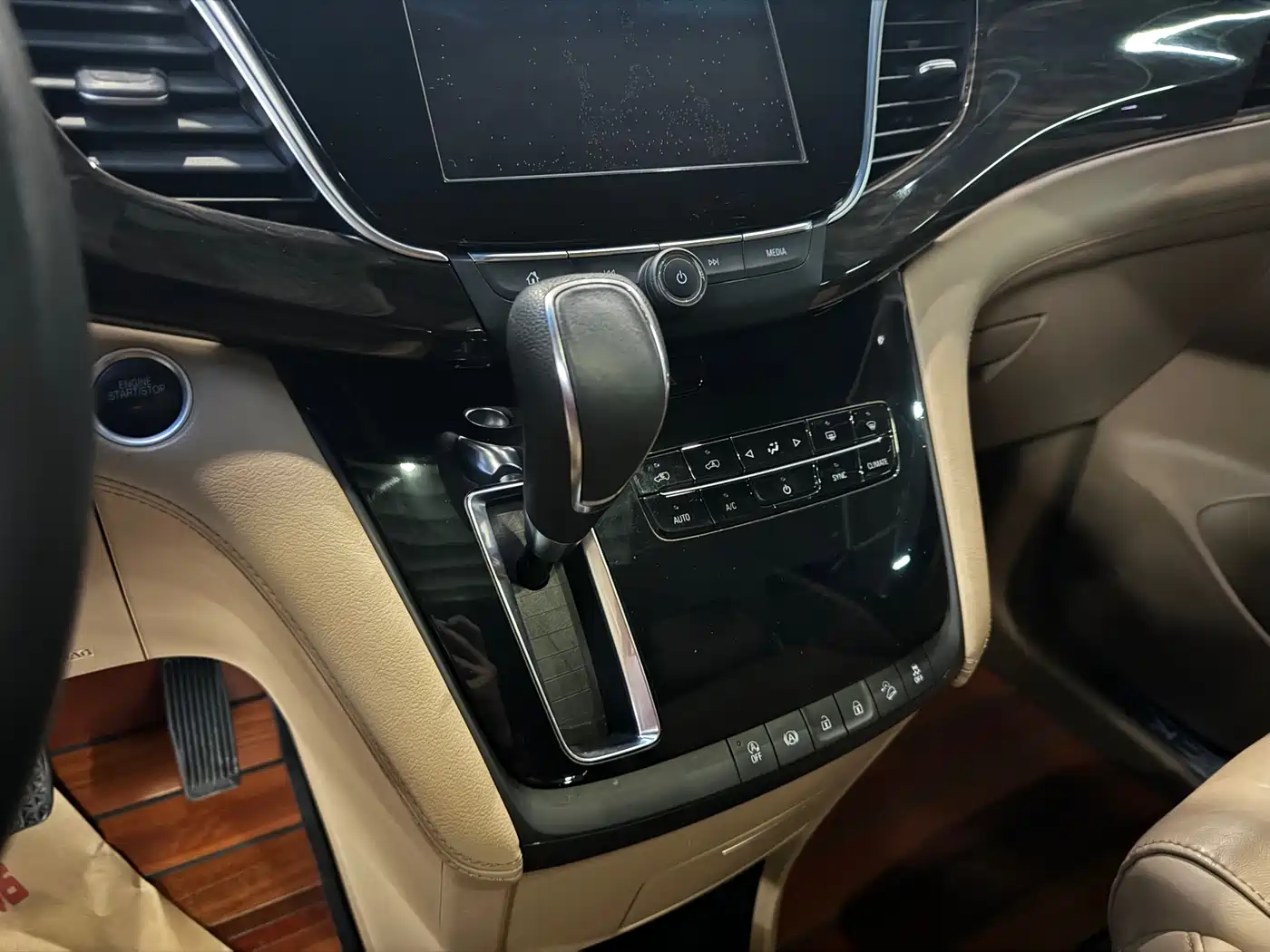 Buick GL8 2017 ES 28T Flagship China V фото 13