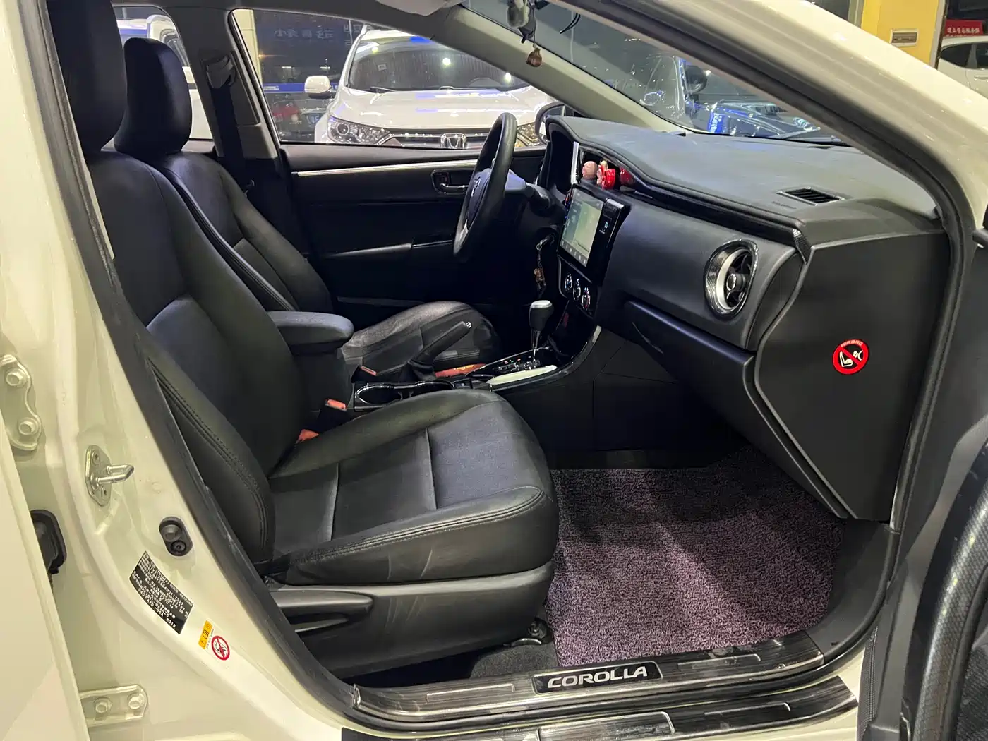 Toyota Corolla 2017 Facelift 1.2T S-CVT GL фото 9