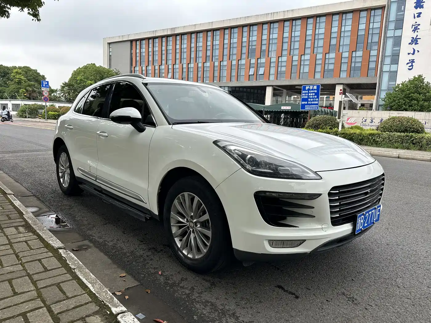 Zotye SR9 2017 2017 2.0T Auto Ultimate Heart Edition