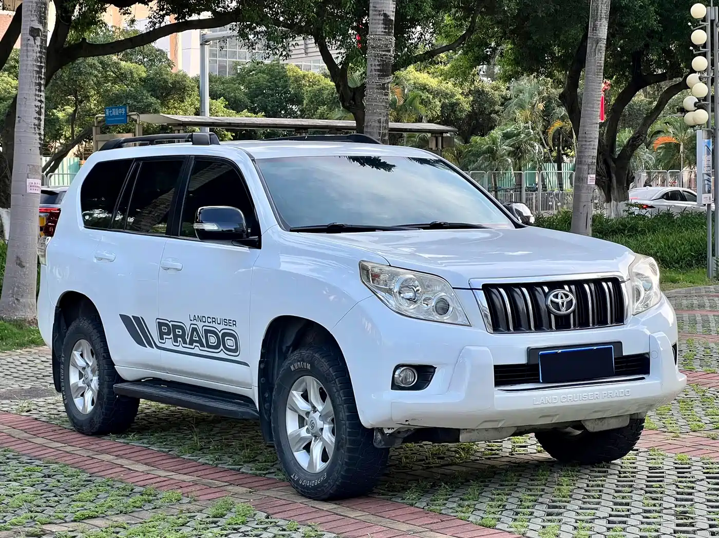 Toyota Prado (Import) 2010 2.7L Auto Luxury фото 3