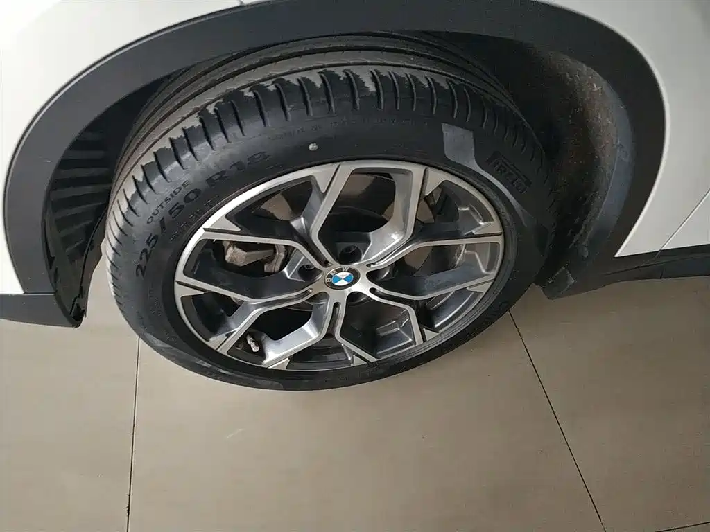 BMW X1 2022 sDrive25Li Leading фото 23