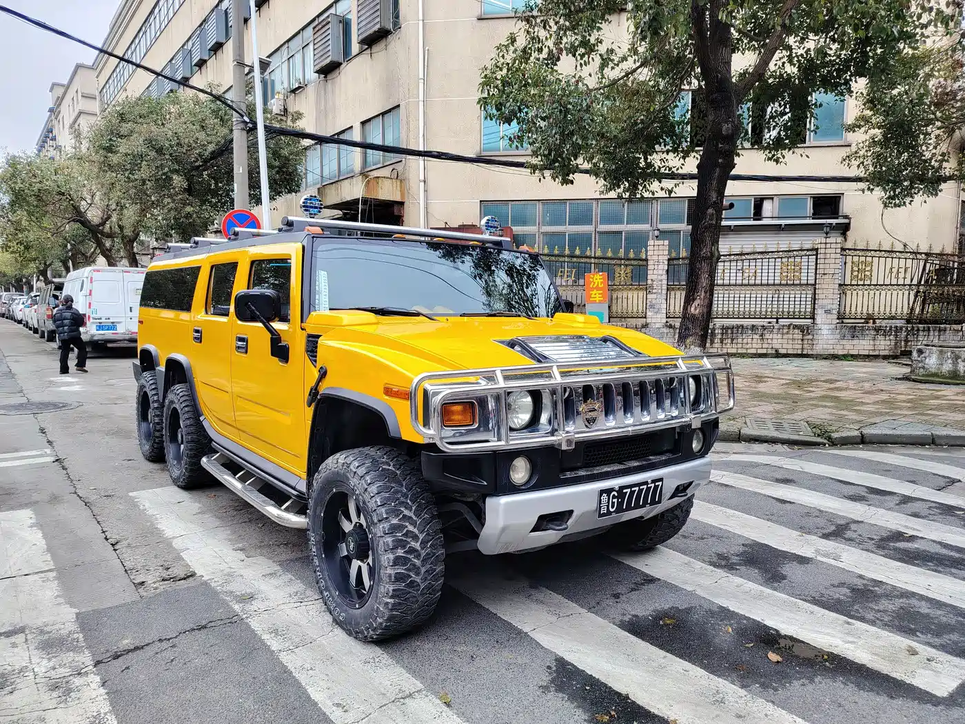 Hummer H2 фото 4