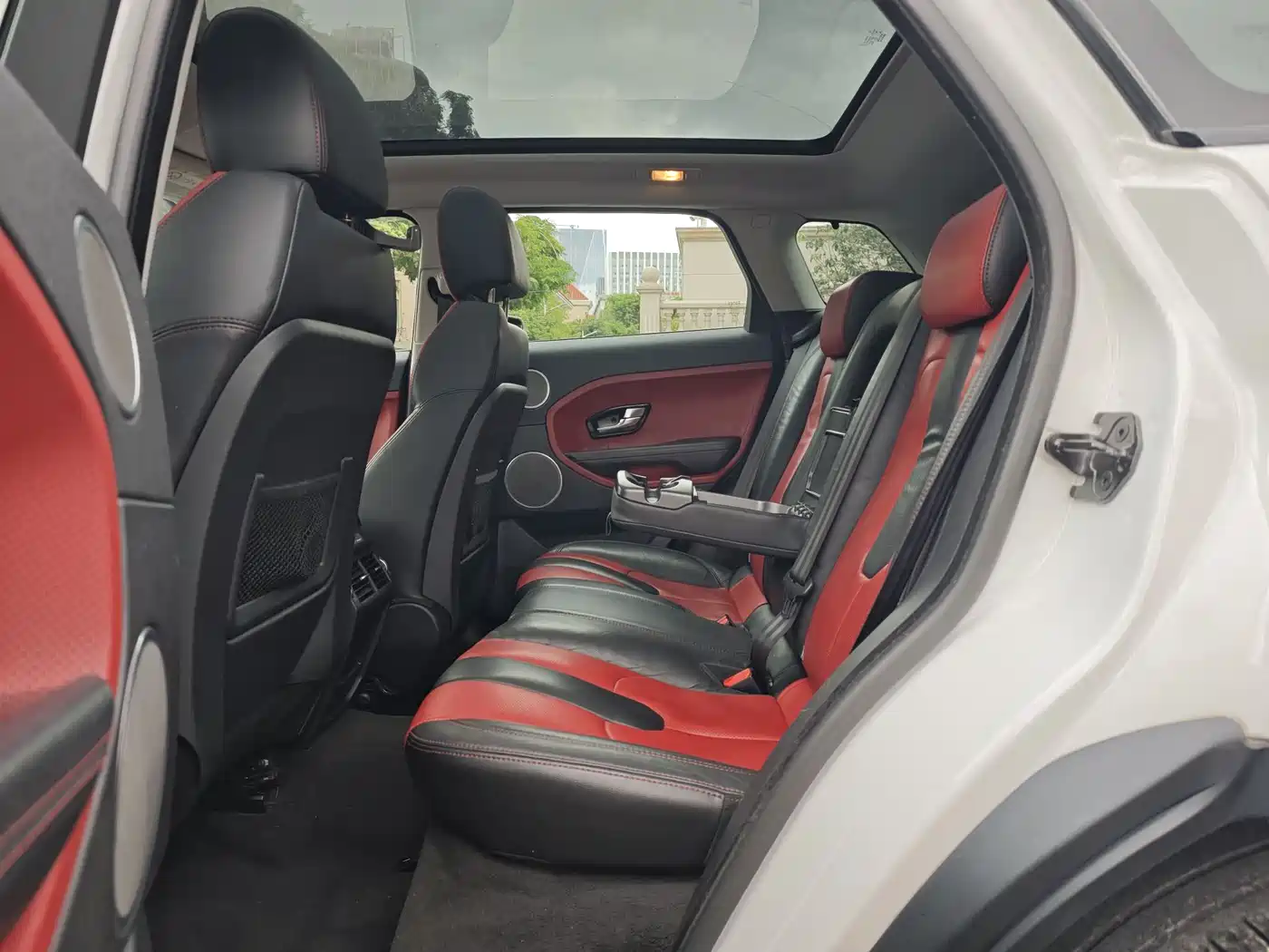 Land Rover Range Rover Evoque (Import) 2014 2.0T 5-door Brilliance Sport фото 11