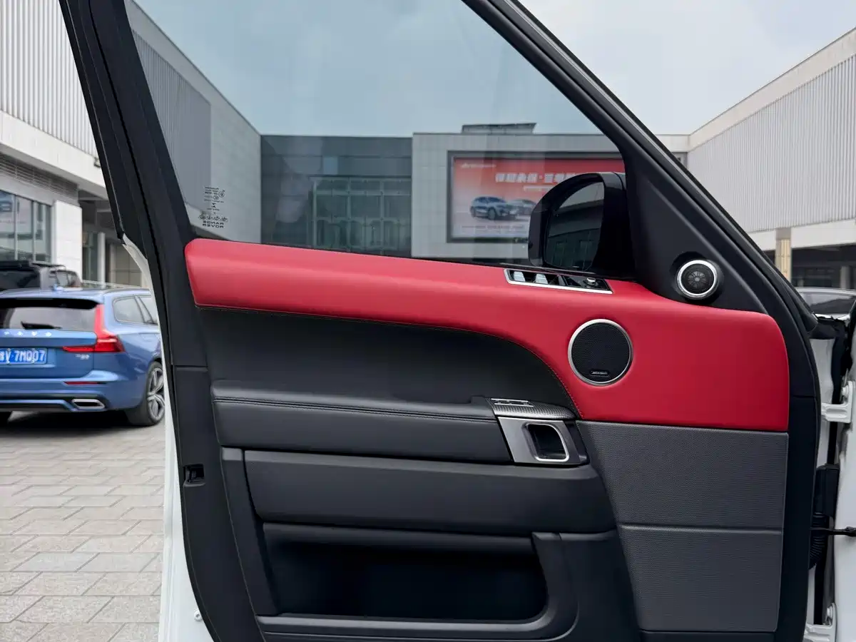 Фото 9 - Land Rover Range Rover Sport