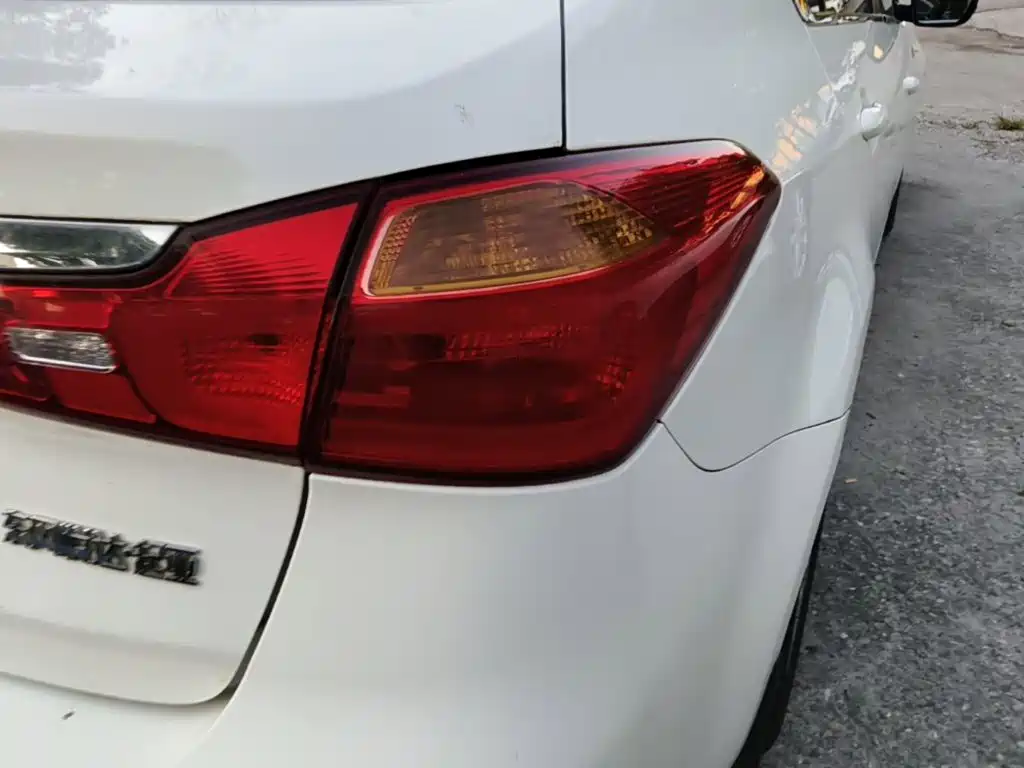 Photo 8 - Kia K3