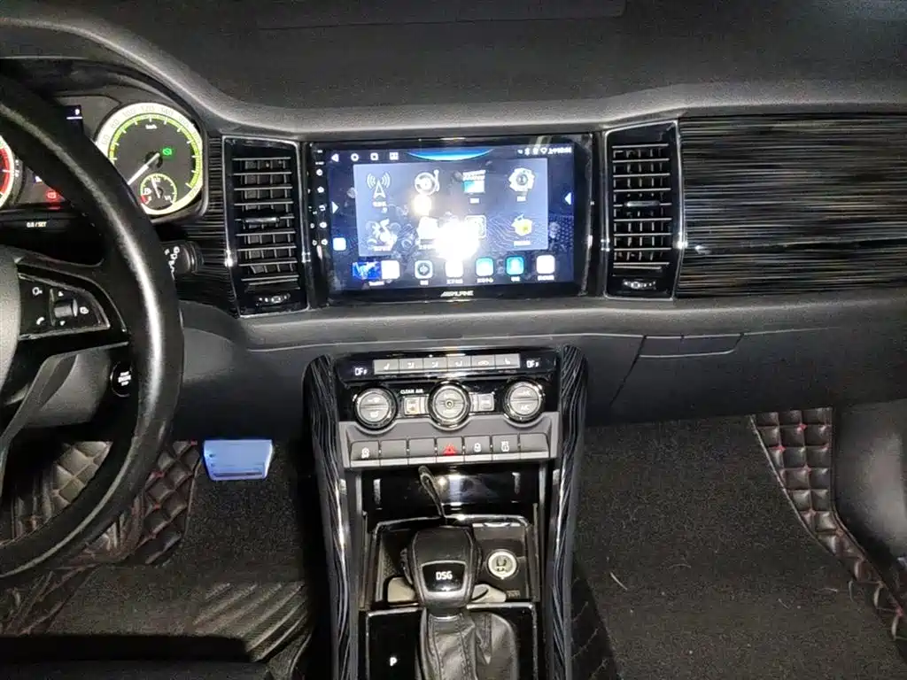 Škoda Kodiaq 2017 TSI330 5-seater 2WD Luxury Edition фото 6