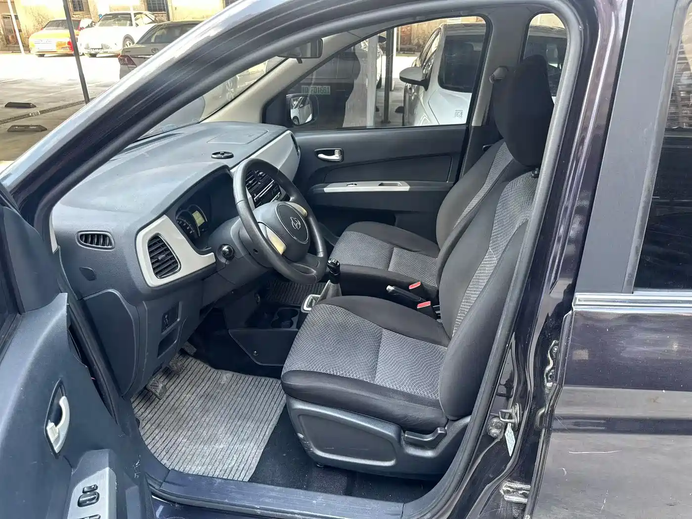 Changan Oshan Ouliv 2014 2013 Model 1.4L Manual Sport Edition