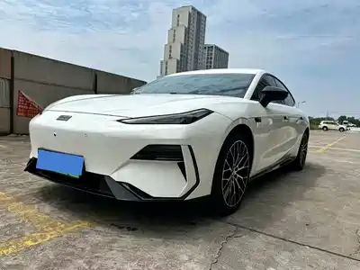 Geely Galaxy E8