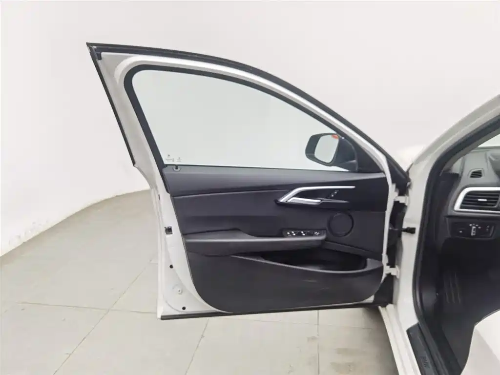 BMW 1 Series 2020 Model 120i Fashion Style фото 8