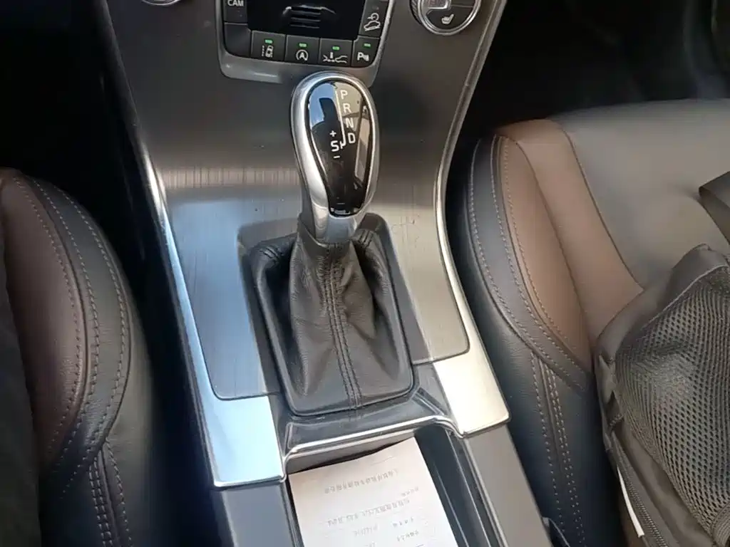 صورة 14 - Volvo XC60