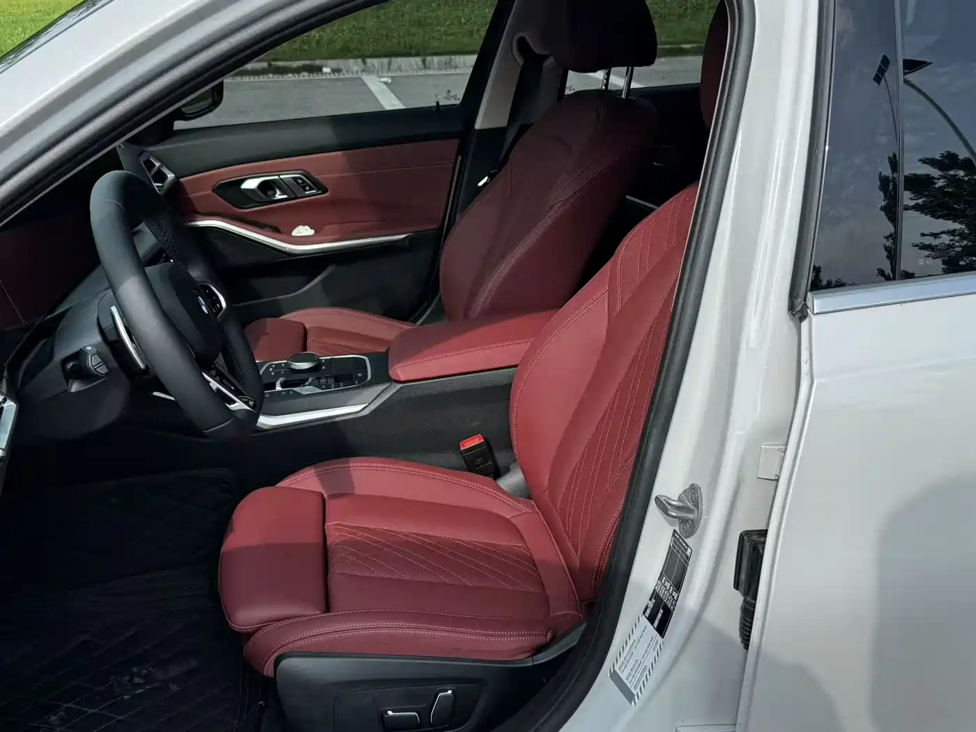 BMW 3 Series 2025 325Li M Sport Package фото 5