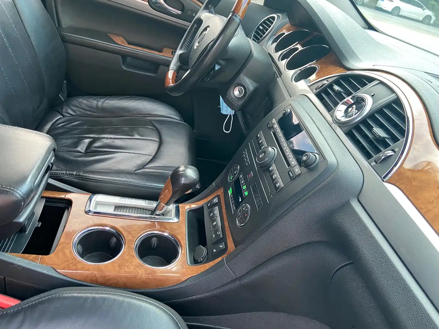 Buick Enclave 2010 3.6L Flagship Edition фото 39