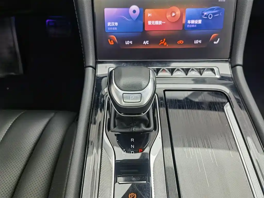Hongqi H5 2023 2.0T Auto Smart Connect Flag Enjoy фото 13