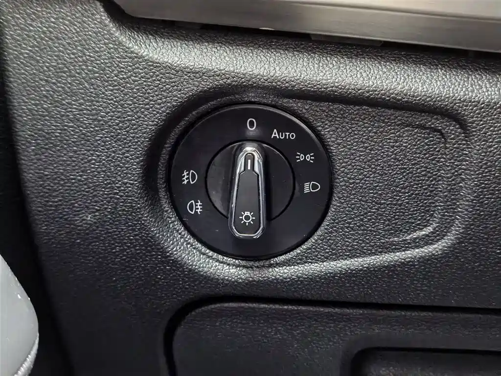 Volkswagen Passat 2019 330TSI Elite Version China VI фото 21